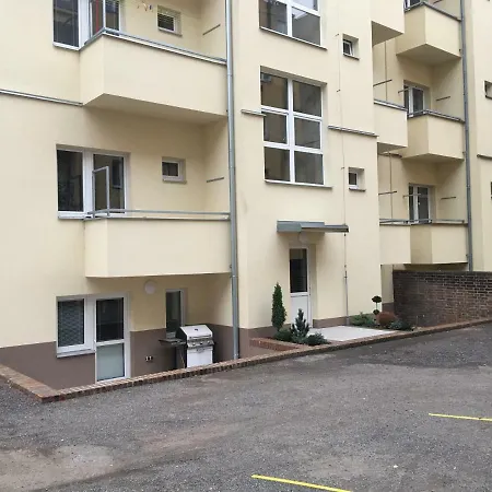 Hradec Králové Ap10 - Apartments 4U Brezinova 